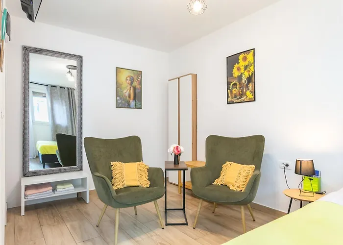 With Parking Space - 14051 Split