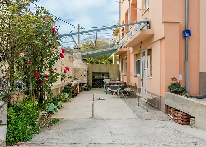 Apartment With Parking Space - 14051