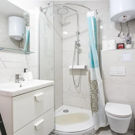 Apartment With Parking Space - 14051 Split